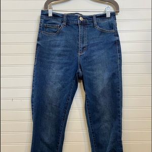 Dark wash skinny jeans